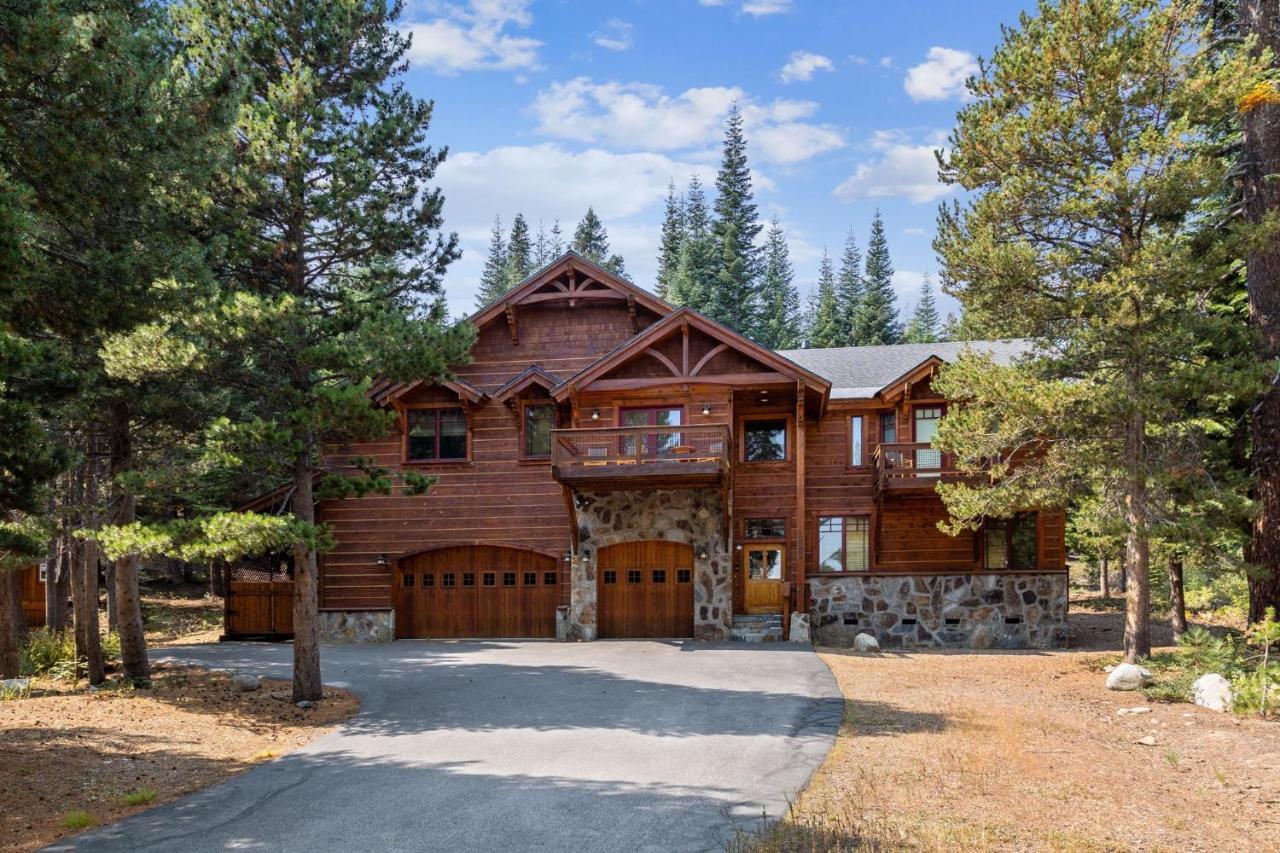 Bear Meadows Lodge - Hot Tub - Tahoe Donner Home 트럭키 외부 사진