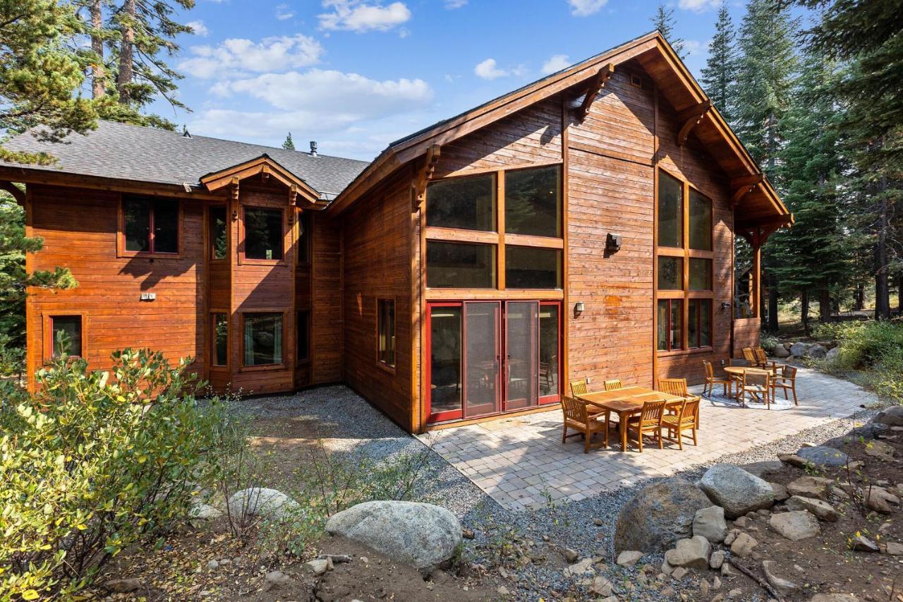 Bear Meadows Lodge - Hot Tub - Tahoe Donner Home 트럭키 외부 사진