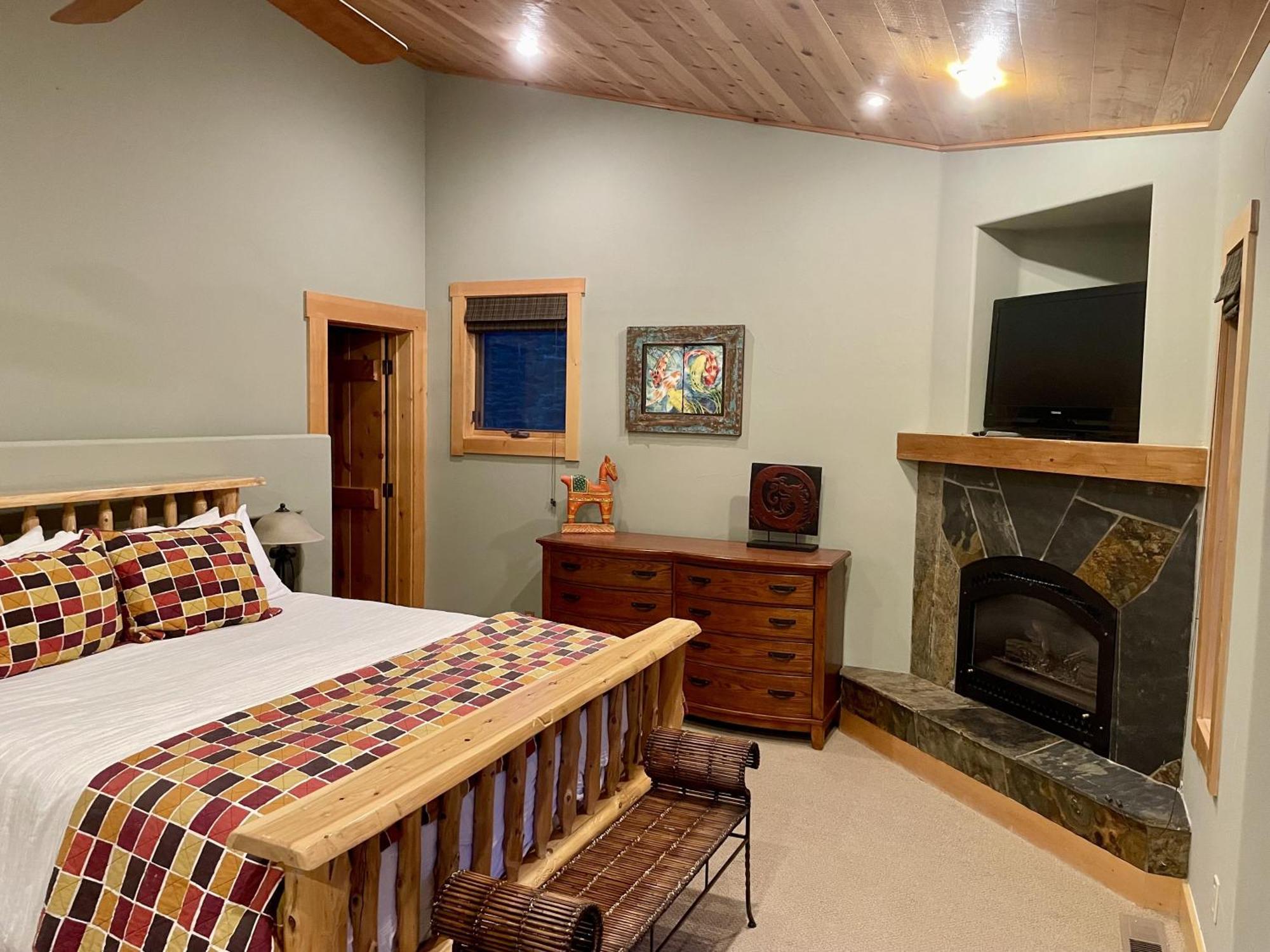 Bear Meadows Lodge - Hot Tub - Tahoe Donner Home 트럭키 외부 사진