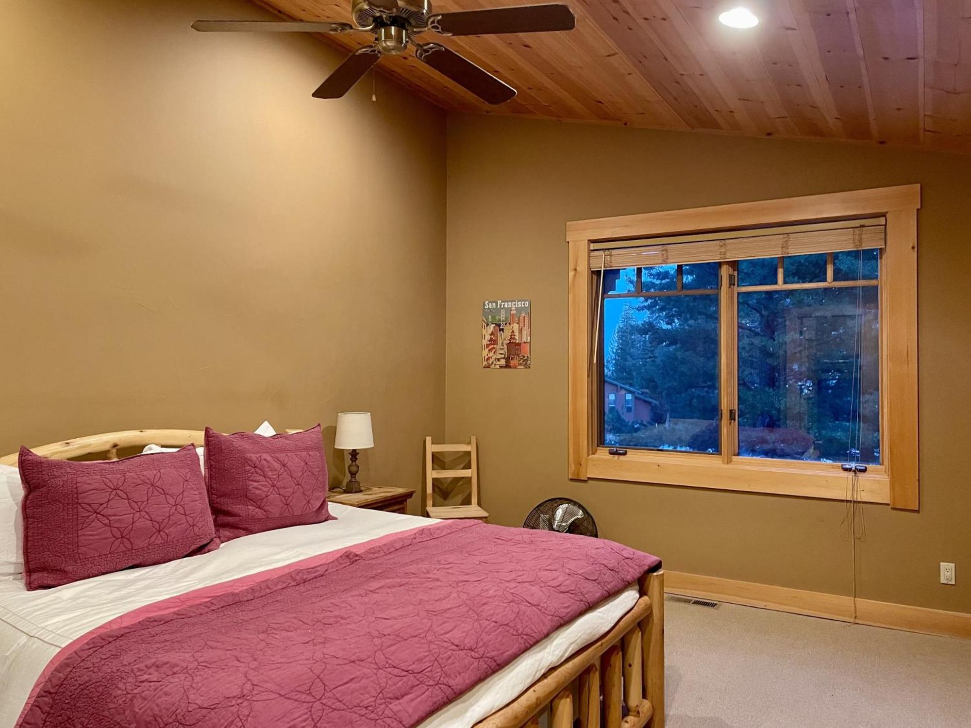Bear Meadows Lodge - Hot Tub - Tahoe Donner Home 트럭키 외부 사진