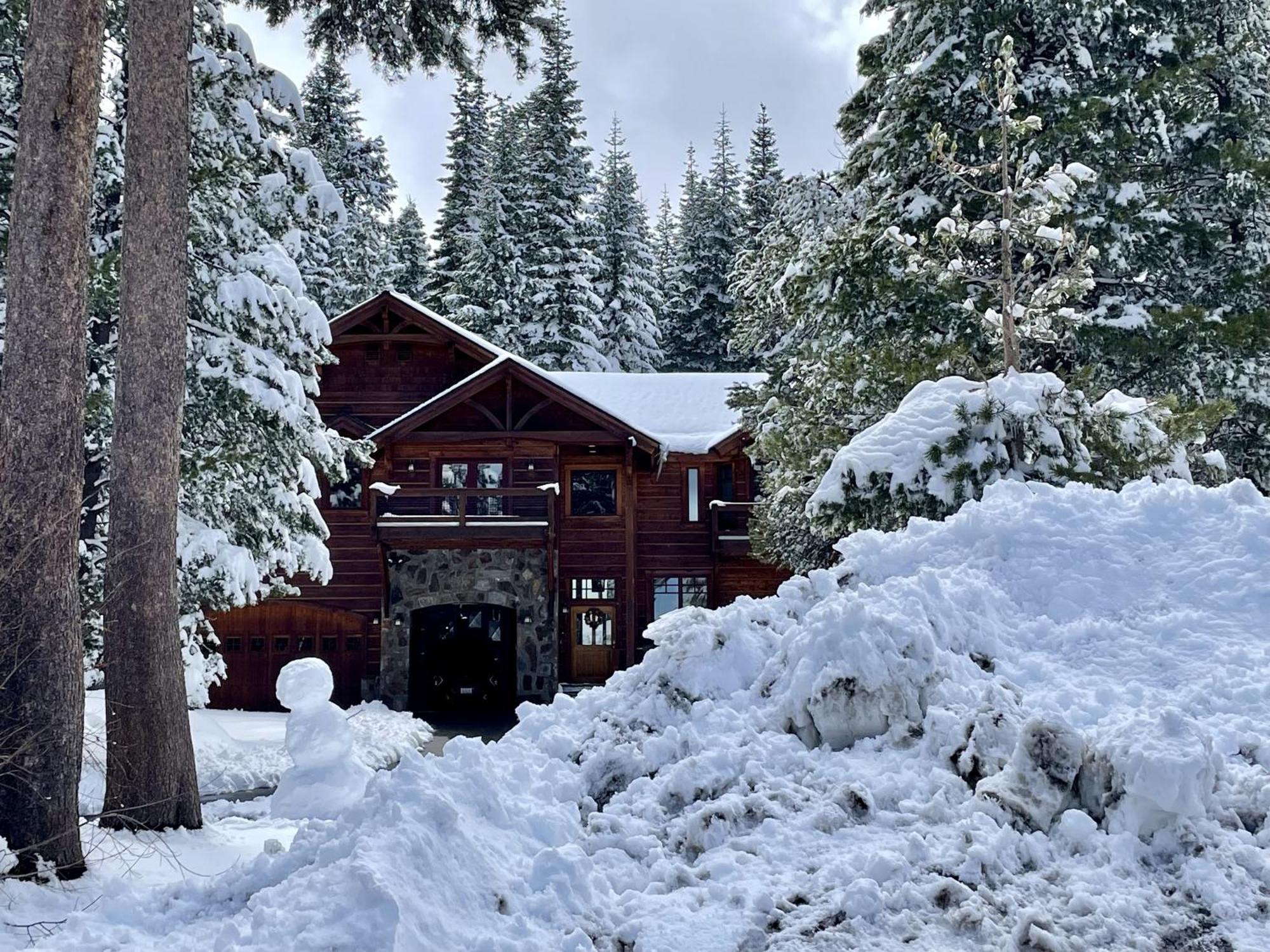Bear Meadows Lodge - Hot Tub - Tahoe Donner Home 트럭키 외부 사진