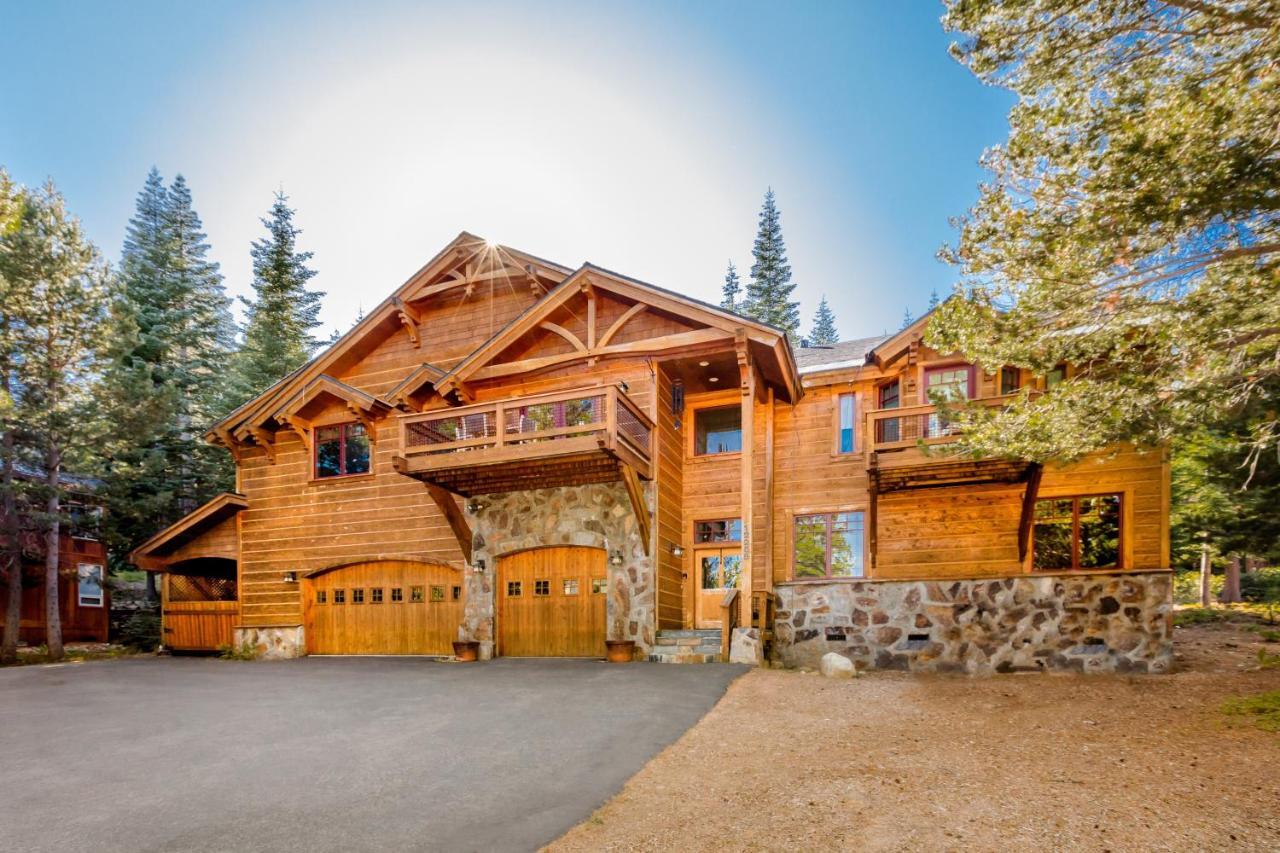 Bear Meadows Lodge - Hot Tub - Tahoe Donner Home 트럭키 외부 사진