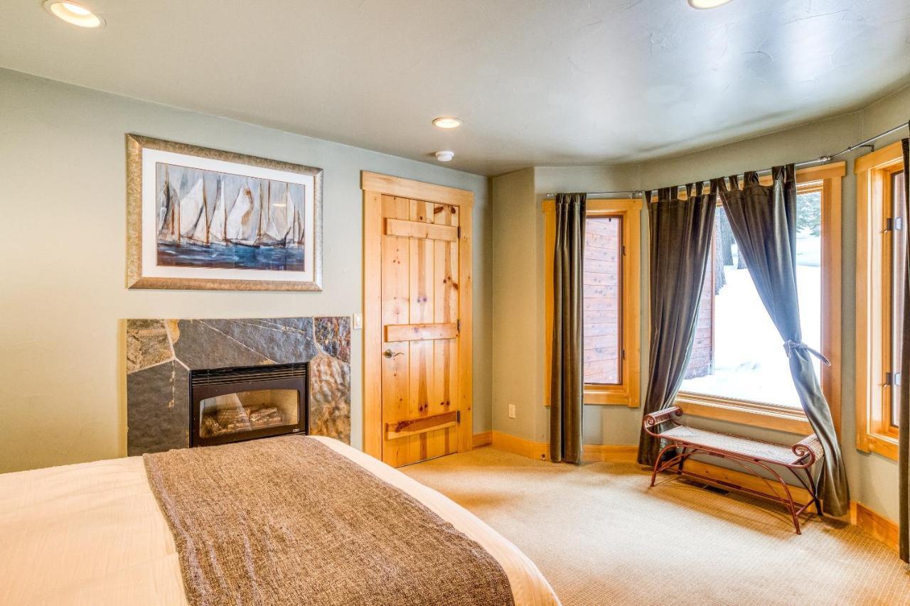 Bear Meadows Lodge - Hot Tub - Tahoe Donner Home 트럭키 외부 사진