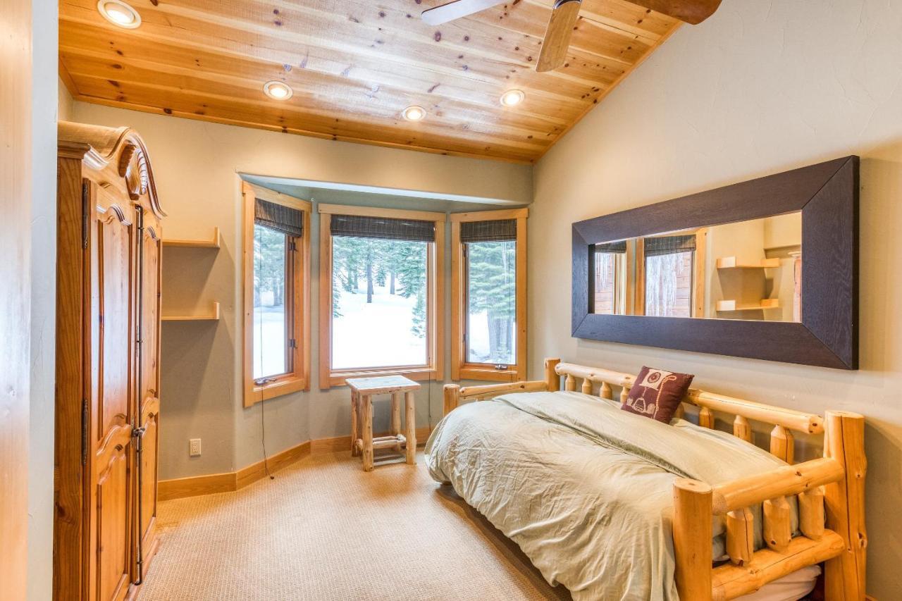 Bear Meadows Lodge - Hot Tub - Tahoe Donner Home 트럭키 외부 사진