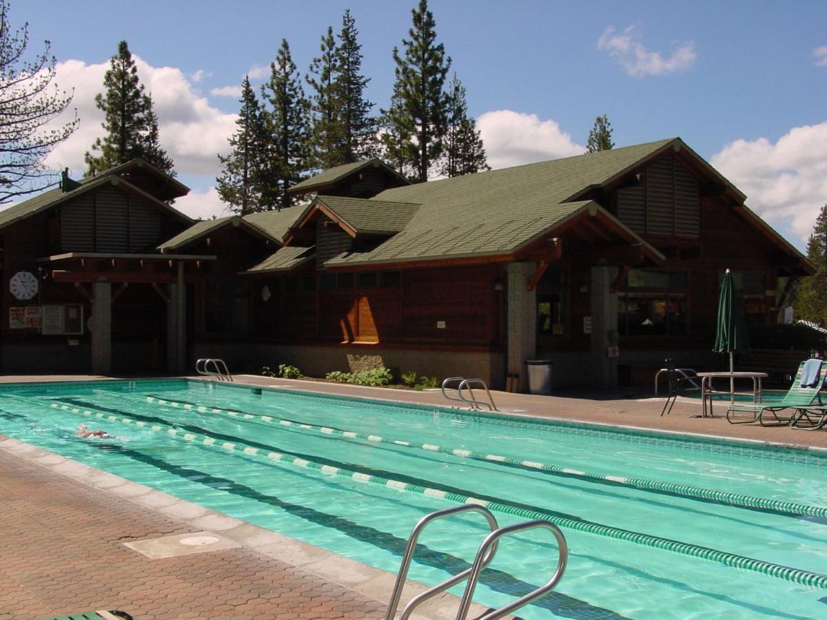 Bear Meadows Lodge - Hot Tub - Tahoe Donner Home 트럭키 외부 사진