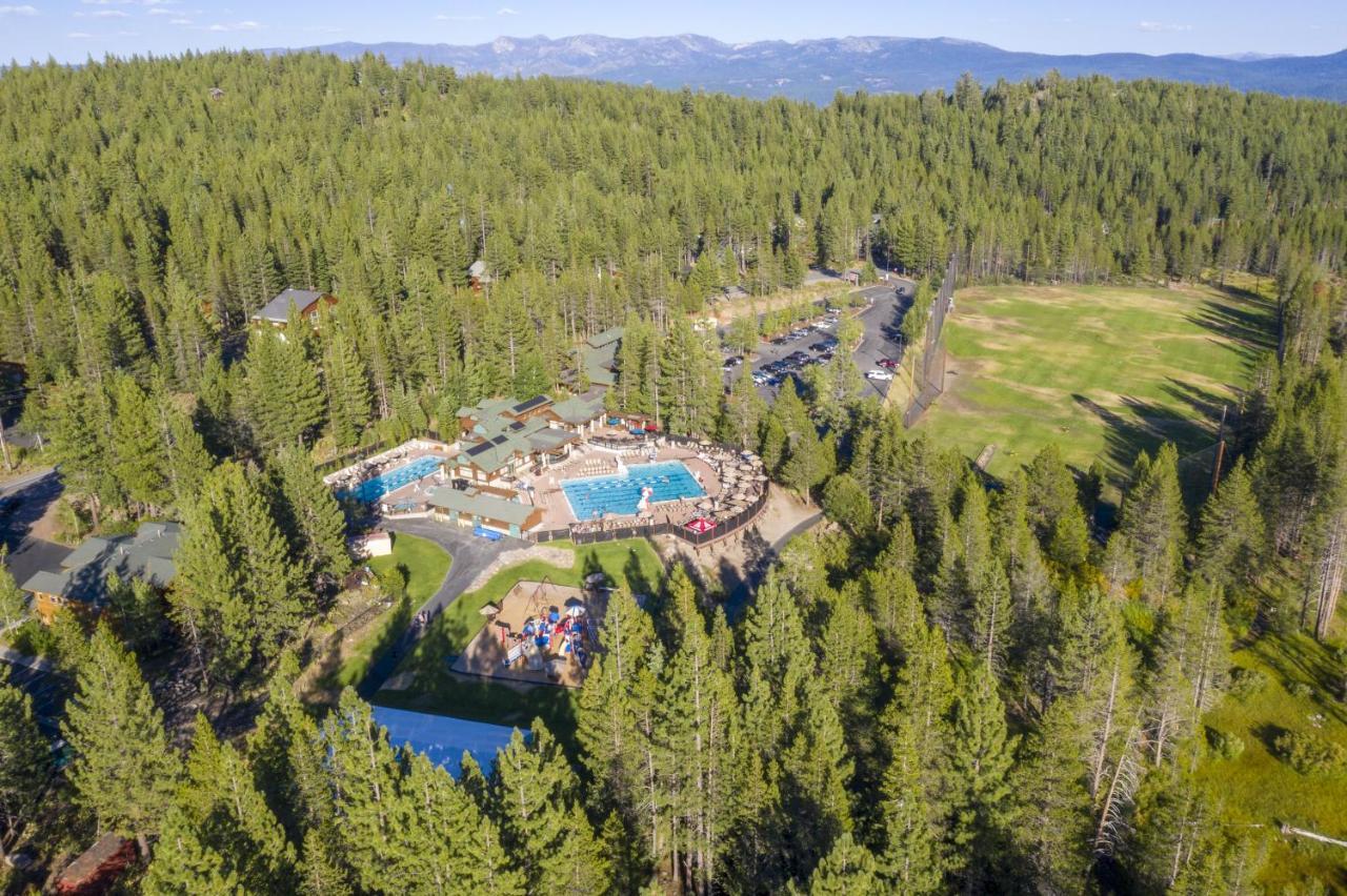 Bear Meadows Lodge - Hot Tub - Tahoe Donner Home 트럭키 외부 사진