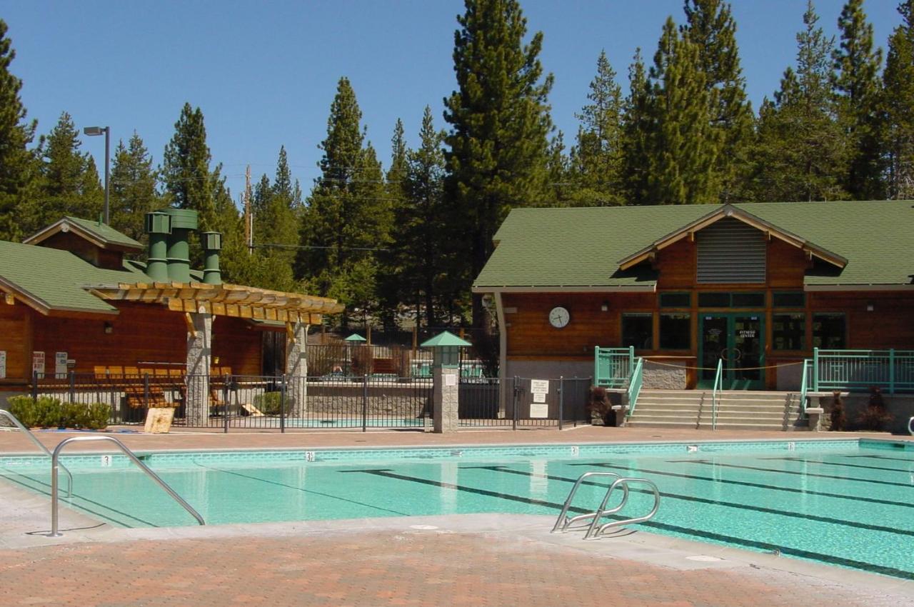 Bear Meadows Lodge - Hot Tub - Tahoe Donner Home 트럭키 외부 사진